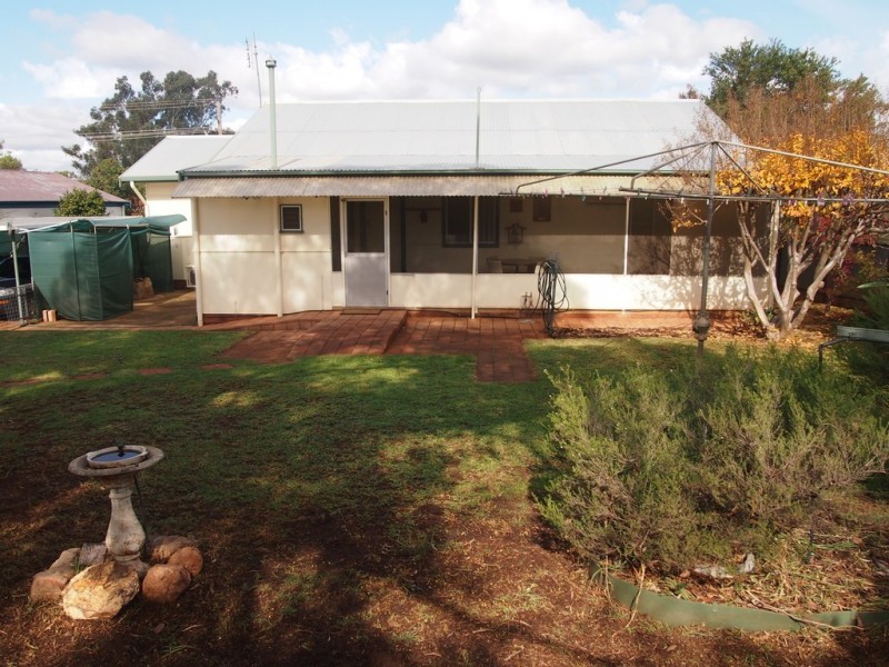 32 Want Street, Parkes NSW 2870