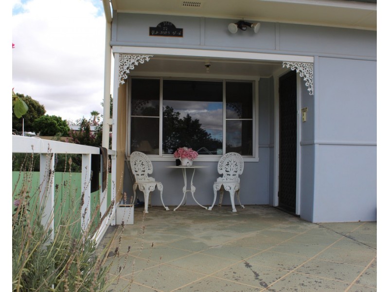 32 Want Street, Parkes NSW 2870