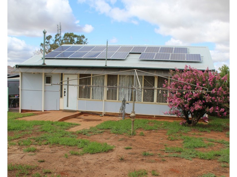 32 Want Street, Parkes NSW 2870