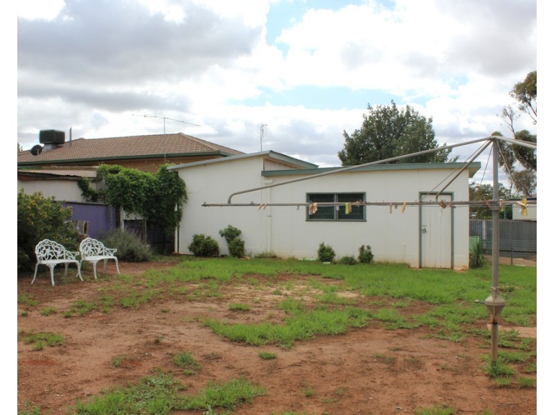 32 Want Street, Parkes NSW 2870