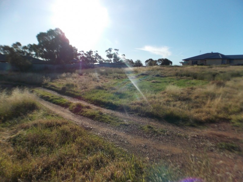 26-28 Vaucluse Place, Parkes NSW 2870