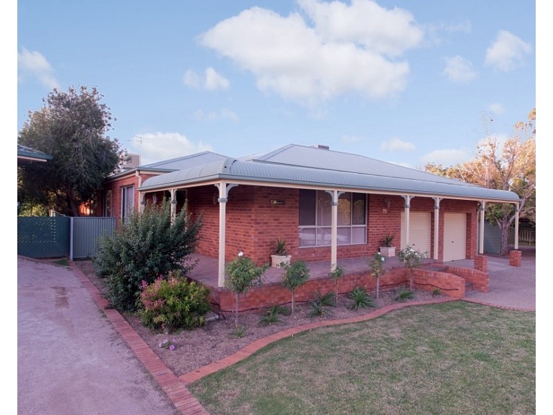 20 Chelsea Cres, Forbes NSW 2871