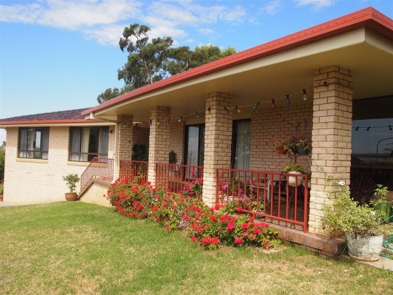 4-6 Mendos Place, Parkes NSW 2870