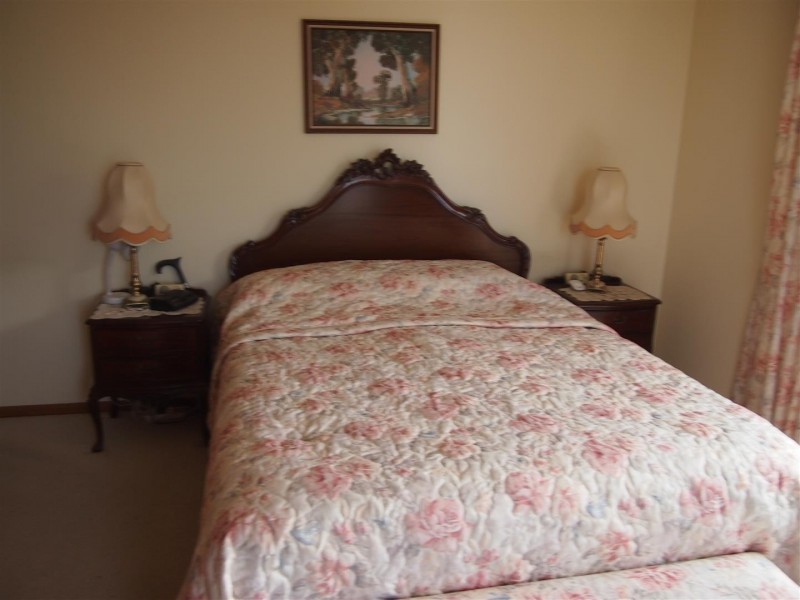 4-6 Mendos Place, Parkes NSW 2870