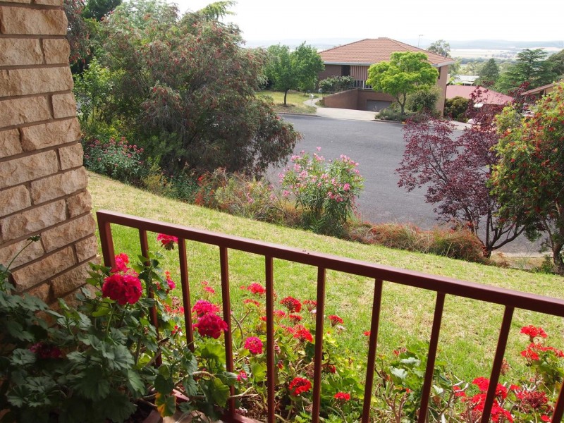 4-6 Mendos Place, Parkes NSW 2870