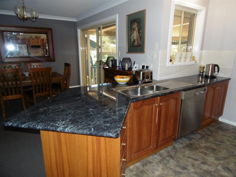 8 Glengowrie Close, Parkes NSW 2870