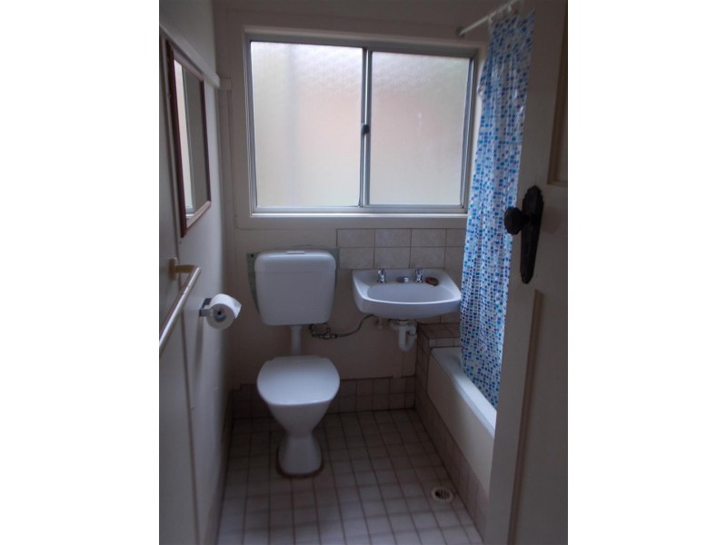 22A and 22B Close Street, Parkes NSW 2870