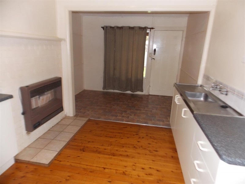 22A and 22B Close Street, Parkes NSW 2870