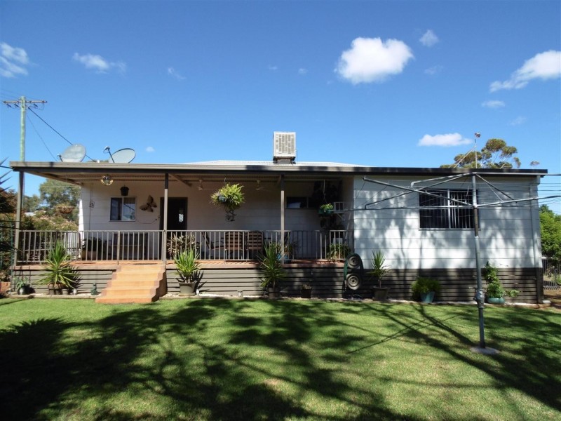 7 Hinkler Street, Tullamore NSW 2874