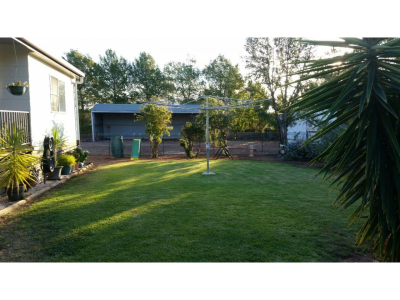 7 Hinkler Street, Tullamore NSW 2874