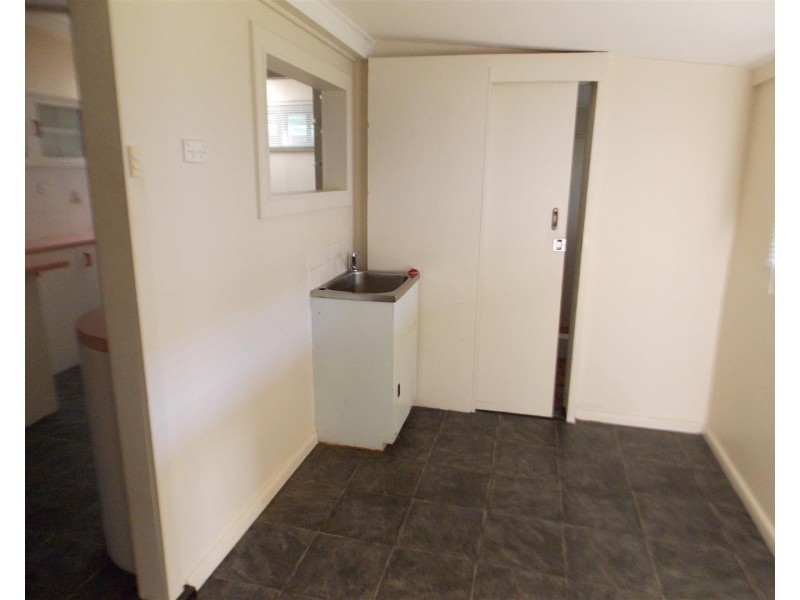 77 Hill Street, Parkes NSW 2870