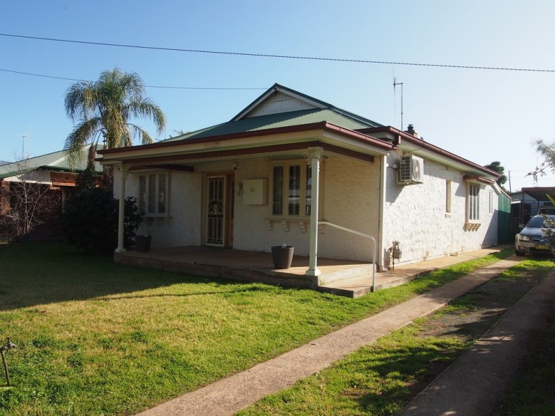 38 Close Street, Parkes NSW 2870