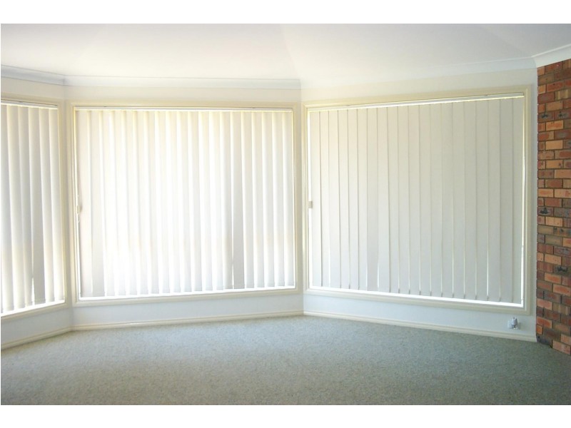 11 Cobden Place, Parkes NSW 2870