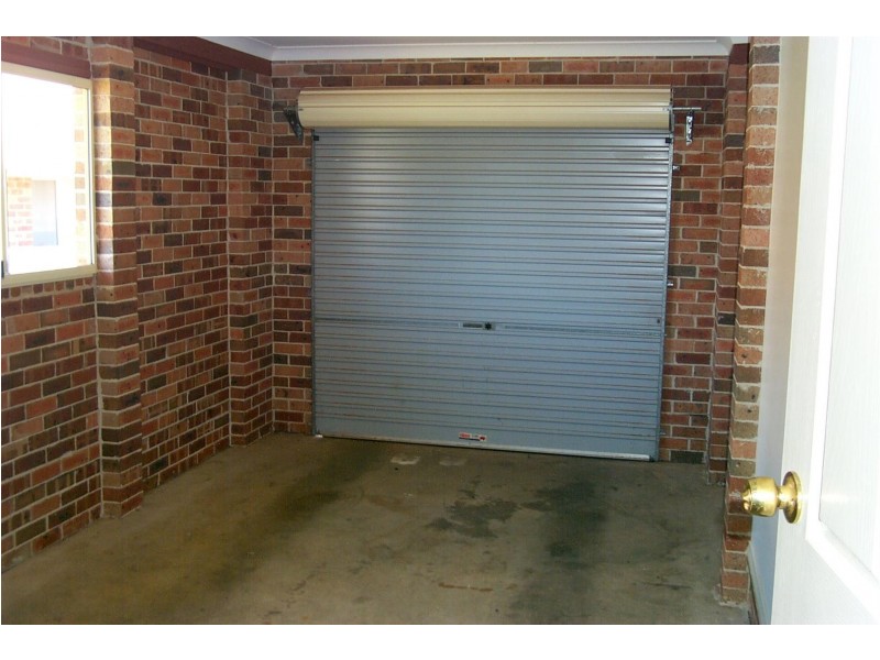 11 Cobden Place, Parkes NSW 2870