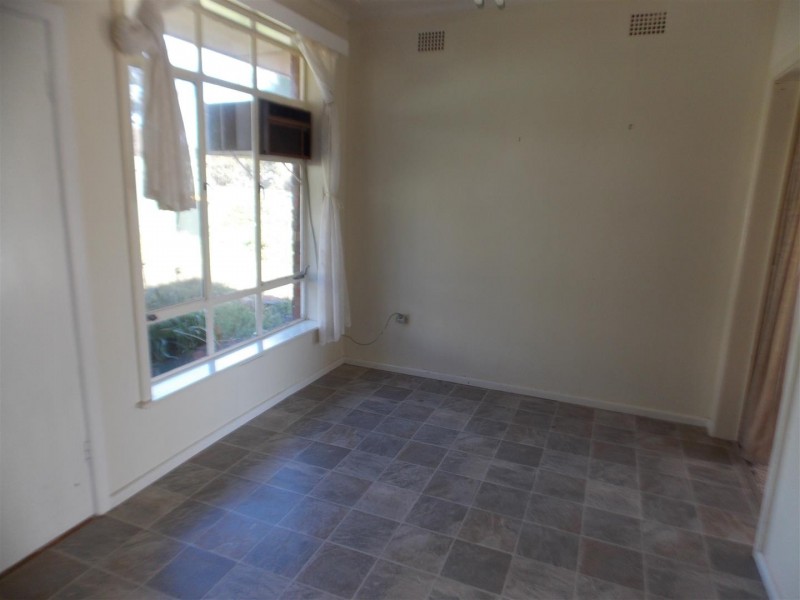 5a Bushman Street, Parkes NSW 2870