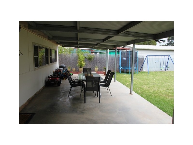 36 Close Street, Parkes NSW 2870