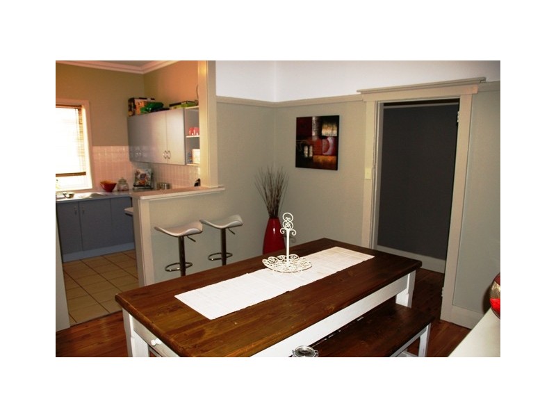 36 Close Street, Parkes NSW 2870