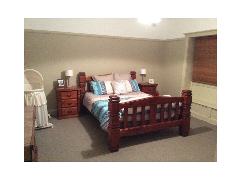 36 Close Street, Parkes NSW 2870