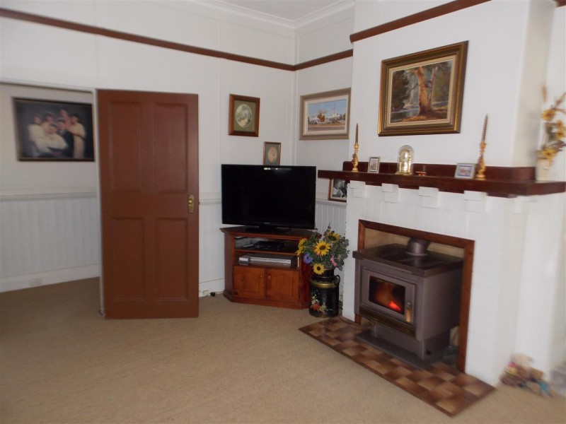 10 Haylock Street, Tullamore NSW 2874