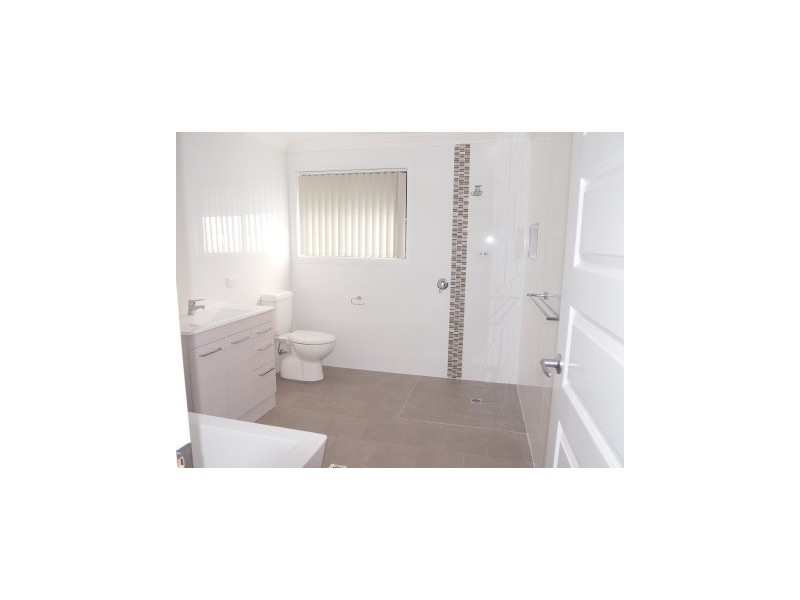 Unit 1/ 8 Clancy Pl, Parkes NSW 2870