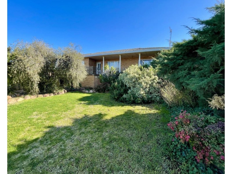 36 Mengarvie Road, Parkes NSW 2870