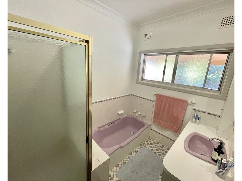 36 Mengarvie Road, Parkes NSW 2870