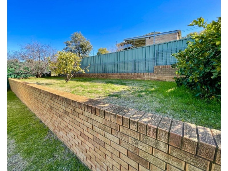 36 Mengarvie Road, Parkes NSW 2870