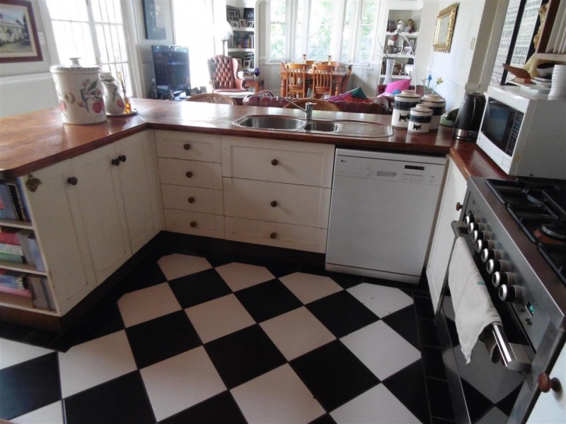 32 Bushman Street, Parkes NSW 2870