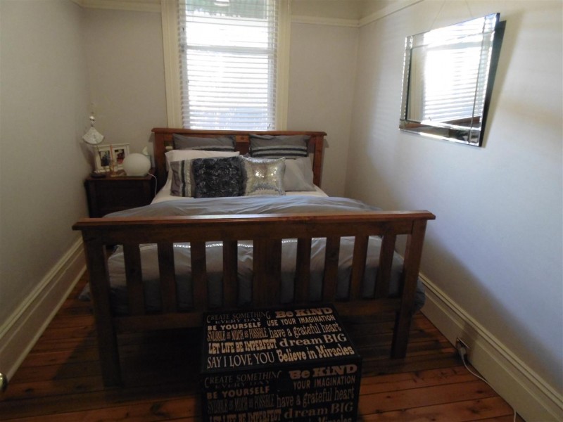 32 Bushman Street, Parkes NSW 2870