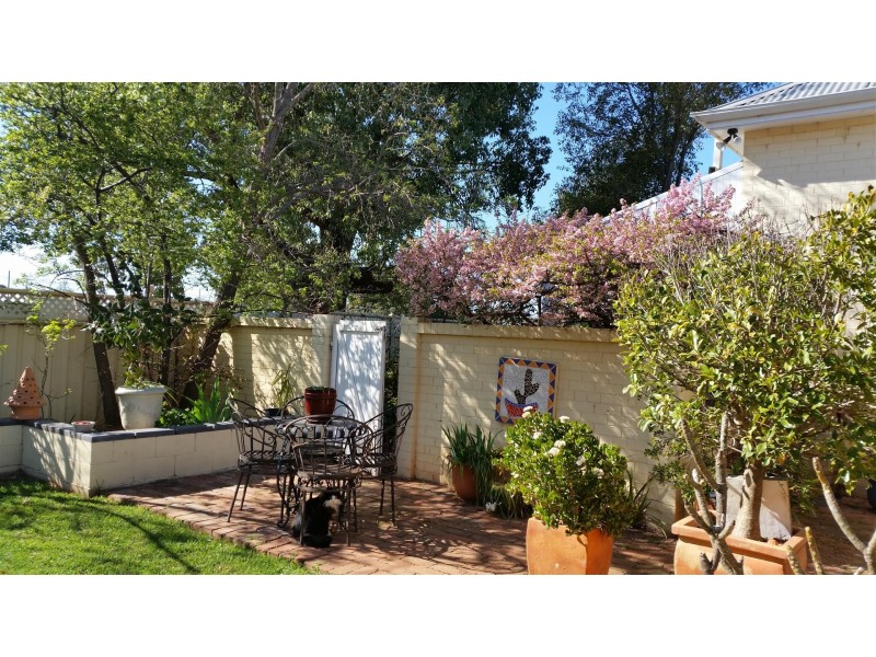 32 Bushman Street, Parkes NSW 2870