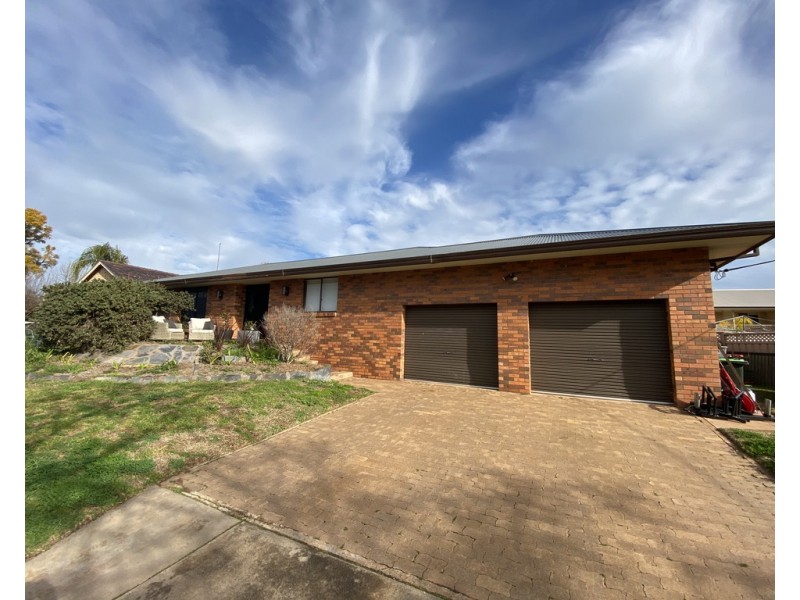 49A Officers Pde, Condobolin NSW 2877