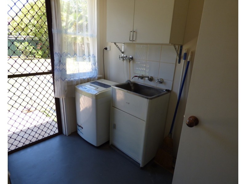 17 Holloway Street, Forbes NSW 2871