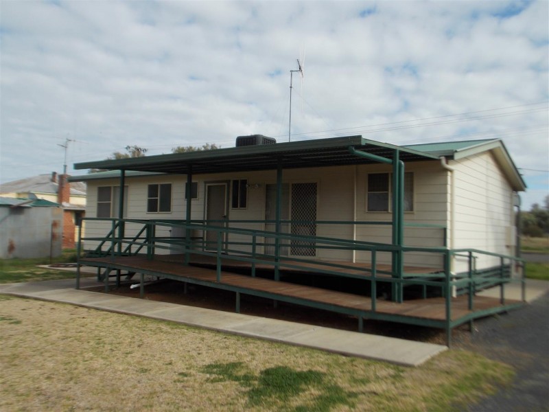 39 Alluvial Street, Parkes NSW 2870