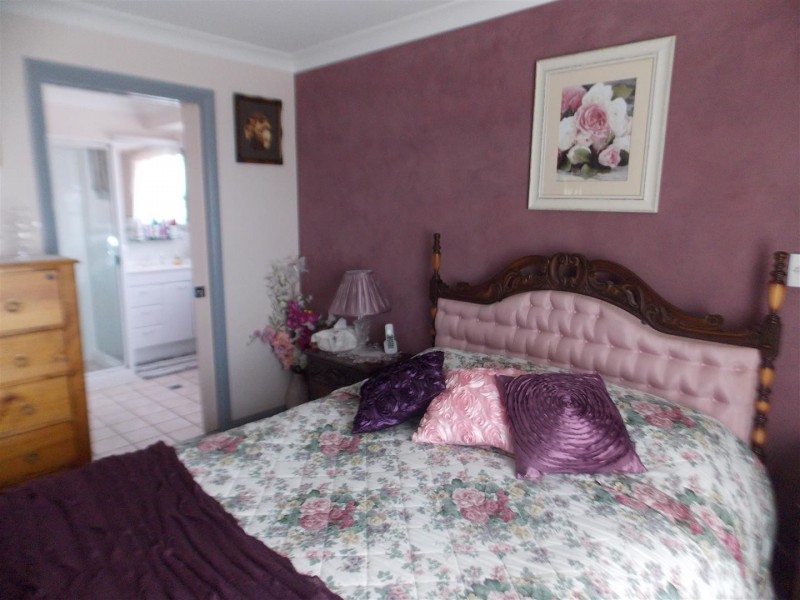 21 Glenburnie Close, Parkes NSW 2870