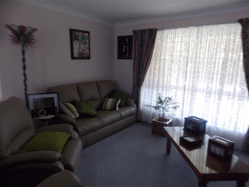 21 Glenburnie Close, Parkes NSW 2870