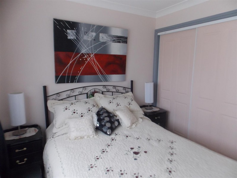 21 Glenburnie Close, Parkes NSW 2870