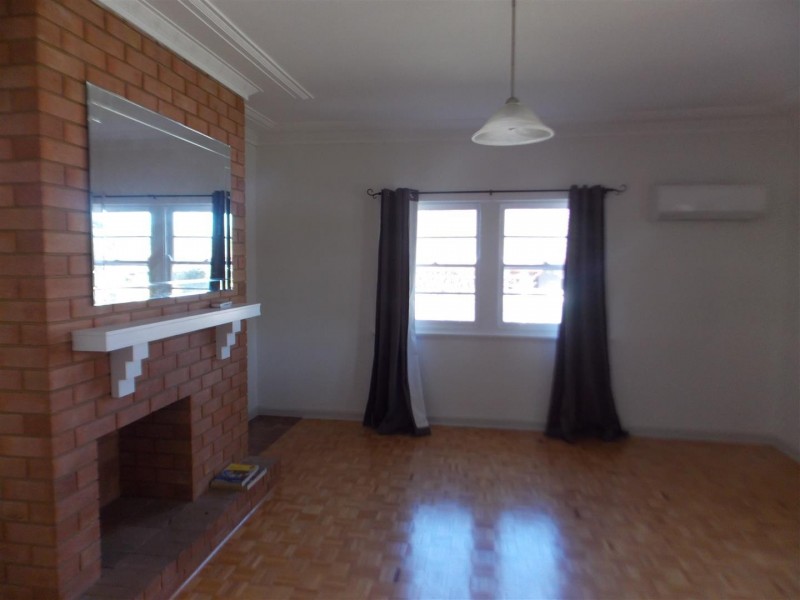 141 Currajong Street, Parkes NSW 2870