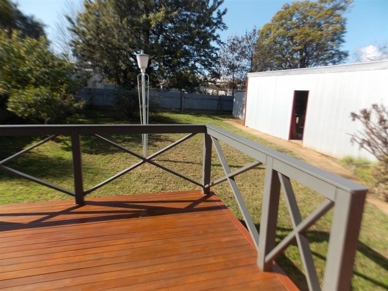 141 Currajong Street, Parkes NSW 2870