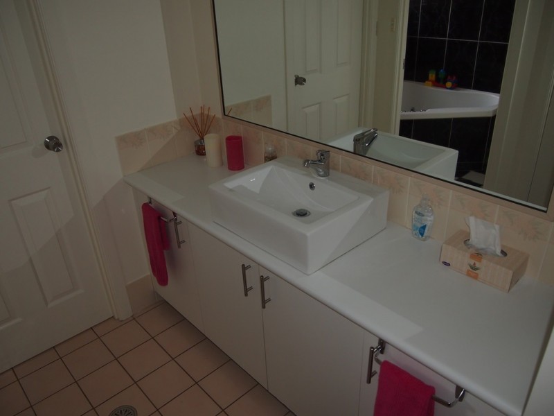 2 Thomas Tom Crescent, Parkes NSW 2870