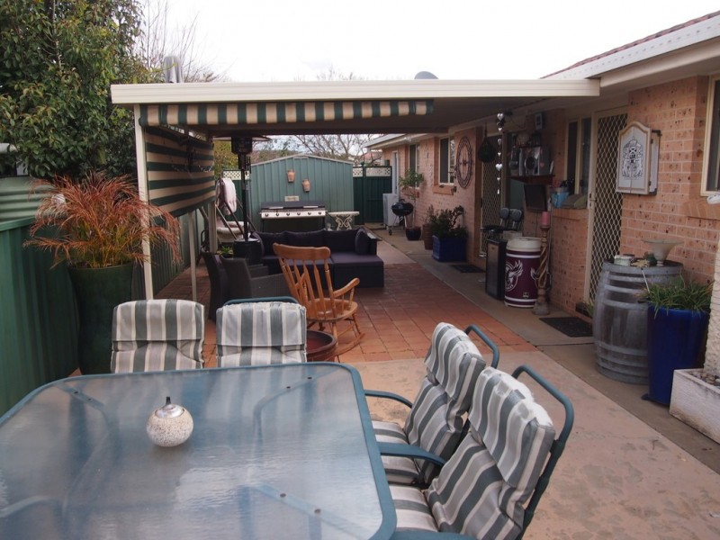 2 Thomas Tom Crescent, Parkes NSW 2870