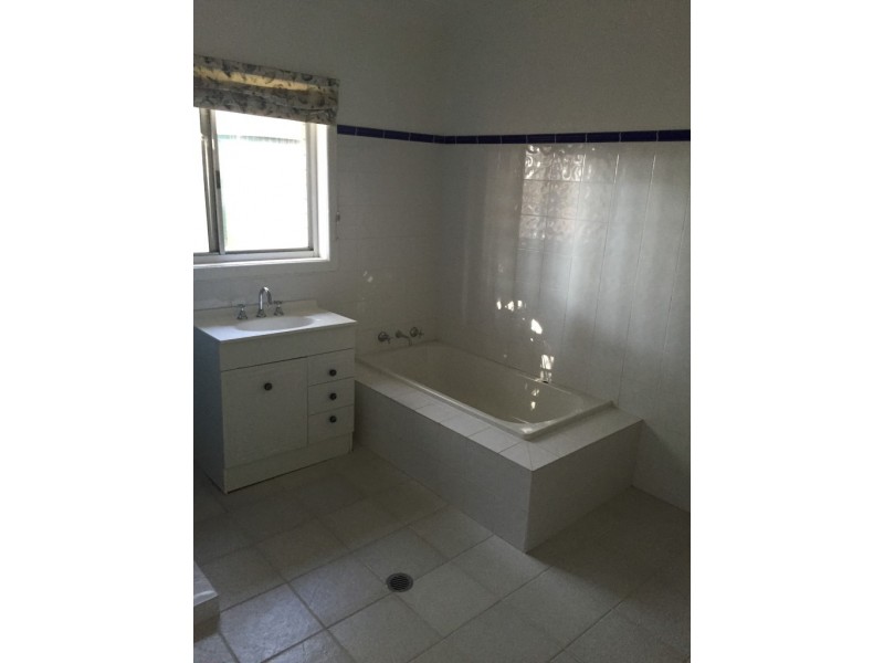 3 Lestrange St, Condobolin NSW 2877