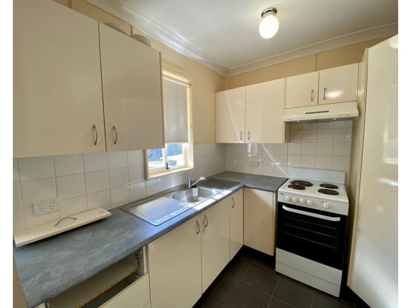 10 Porter St, Parkes NSW 2870
