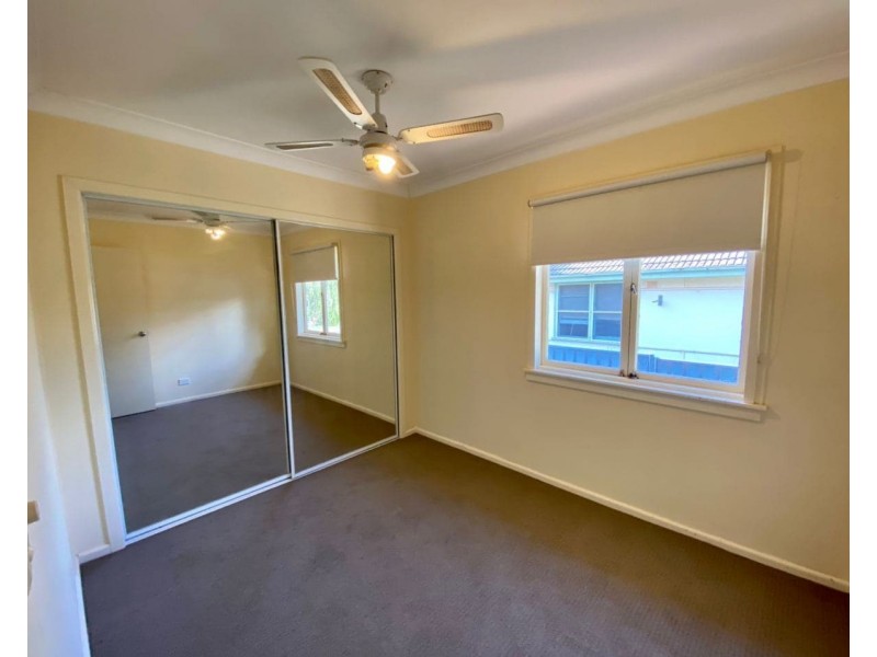 10 Porter St, Parkes NSW 2870