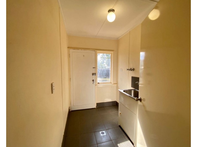 10 Porter St, Parkes NSW 2870
