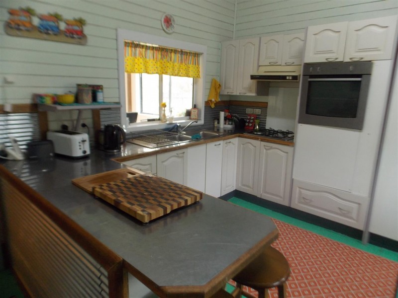 13 Hutton Street, Trundle NSW 2875