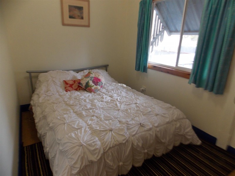 13 Hutton Street, Trundle NSW 2875