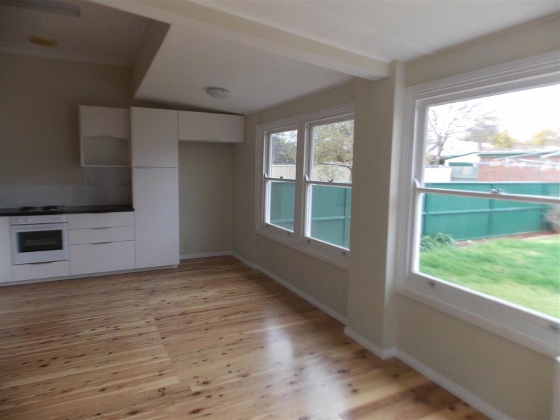 20 Victoria Street, Parkes NSW 2870