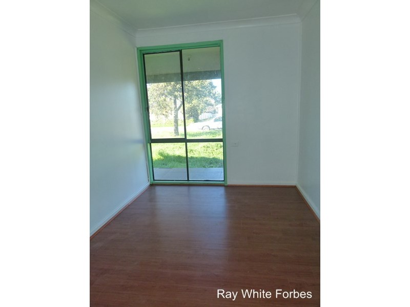 15 Acacia Ave, Forbes NSW 2871