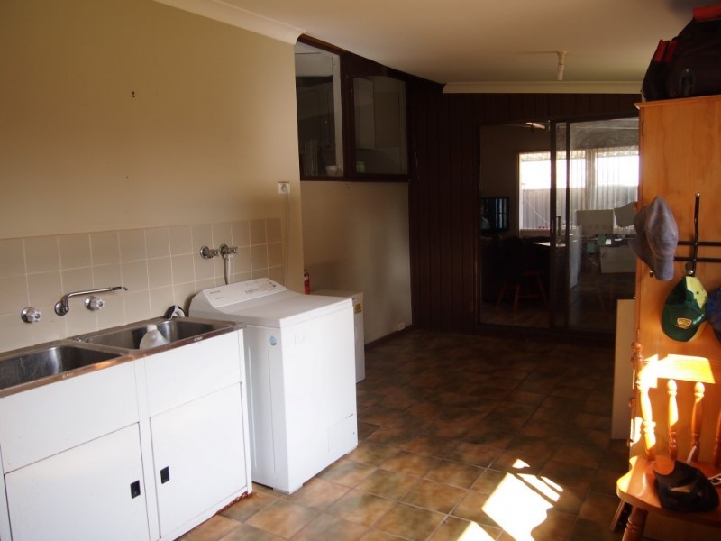 12 Adams Ave, Condobolin NSW 2877