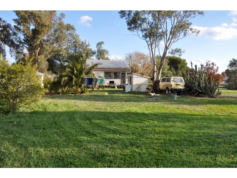 9 Oberon Street, Eugowra NSW 2806